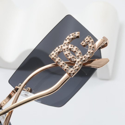 عینک آفتابی طرح دولچه اند گابانا مدل 2025