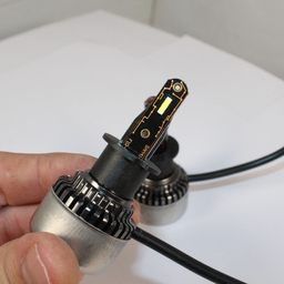 لامپ هدلایت خودرو سام مدل SM41 کد H3 بسته 2 عددی