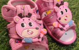 صندل نوزاد مدل سوتی چسبی خواننده کد 12