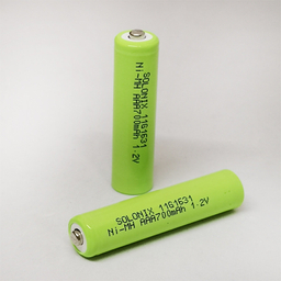 باتری نیم قلمی شارژی سولونیکس مدل Ni-mH 700 mAh بسته 2 عددی