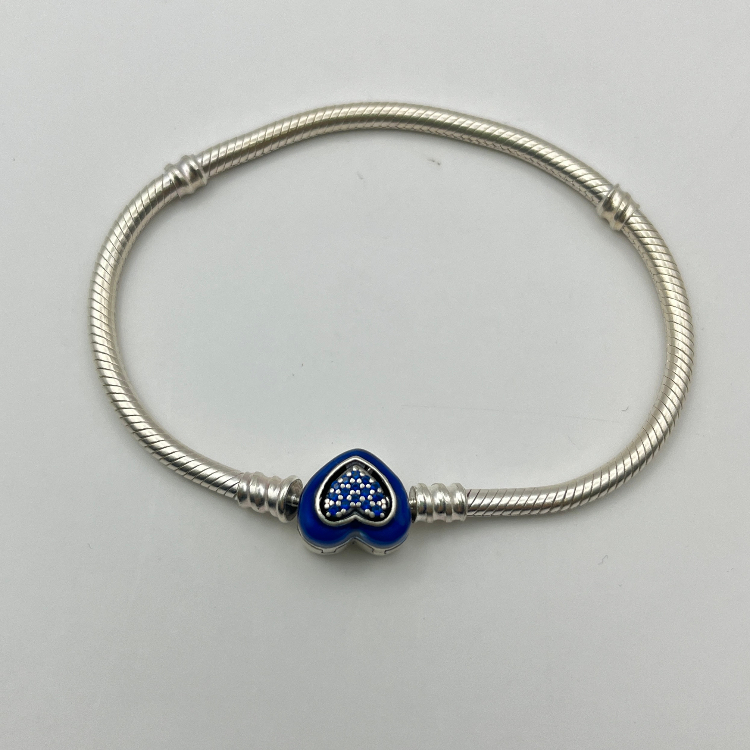 دستبند نقره زنانه پاندورا مدل Sparkling Blue Heart کد 5924