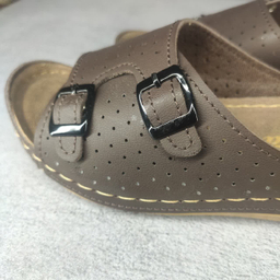 دمپایی طبی زنانه کمند مدل 109 رنگ شکلاتی