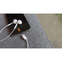 هدفون اپل مدل 40 EarPods با کانکتور Lightning