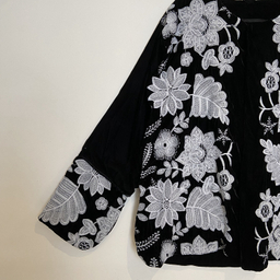 مانتو زنانه مدل ولوت رنگ مشکی