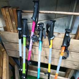 عصای کوهنوردی پکینیو مدل kr662