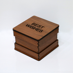 جعبه گل رز جاودان قرمز مدل Roselle