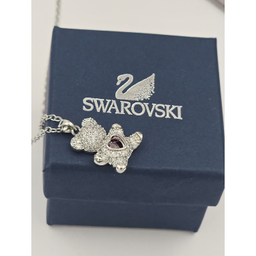 گردنبند زنانه وای اس ایکس کریستال سواروسکی طرح تدی کد swaryy