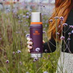 ماگ دسته دار استنلی مدل Classic Camp Mug گنجایش 350 میلی‌ لیتر