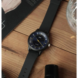 ساعت مچی عقربه ای کیو اند کیو مدل v29a-004vy