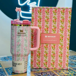 تراول ماگ استنلی مدل tumbler طرح گل جعبه کادویی ظرفیت 1180 میلی لیتر