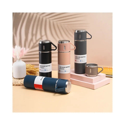 فلاسک مدل سه گنجایش 0.5 لیتر به همراه لیوان بسته 3 عددی