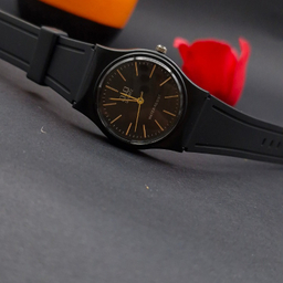 ساعت عقربه ای زنانه طرح کیو اند کیو مدل اسپرت 02