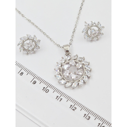 نیم ست زیور زنانه وای اس ایکس مدل کریستال سواروسکی طرح جواهر کد swar1568009