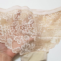 ست شورت و سوتین زنانه پانیذ مدل فنردار گیپور گلدار کد 9015 رنگ کرم