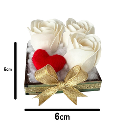 باکس هدیه مدل گل رز و قلب کد ROMA ROSE