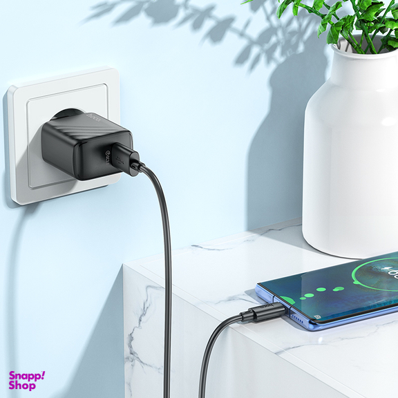 شارژر دیواری 18 وات هوکو مدل CS21A به همراه کابل USB Type-C