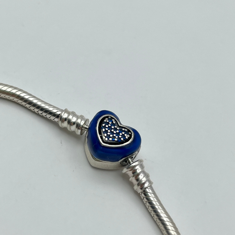 دستبند نقره زنانه پاندورا مدل Sparkling Blue Heart کد 5924