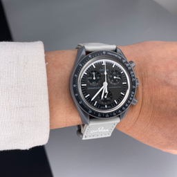ساعت مچی عقربه ای مردانه امگا مدل Swatch طرح عطارد