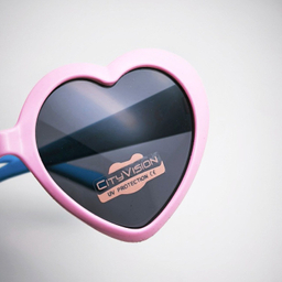 عینک آفتابی دخترانه سیتی ویژن مدل قلب پلاریزه کد 078068 رنگ صورتی روشن