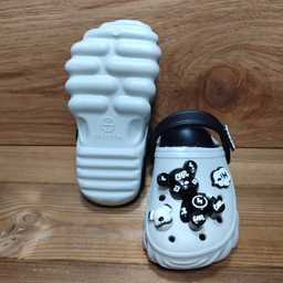 صندل بچگانه کراکس زیتون مدل فلای رنگ مشکی طوسی