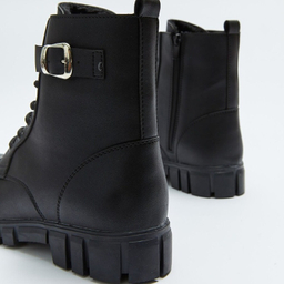 نیم بوت زنانه ال سی وایکیکی مدل FWS