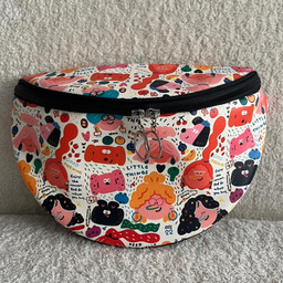 کیف کمری دخترانه مدل استیکری