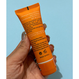 کرم ضد آفتاب بدون رنگ اون مدل water resistant حجم 60 میلی لیتر