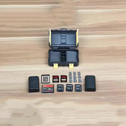 کارت خوان و رم و کیف مموری مدل R08 مجموعه 3 عددی