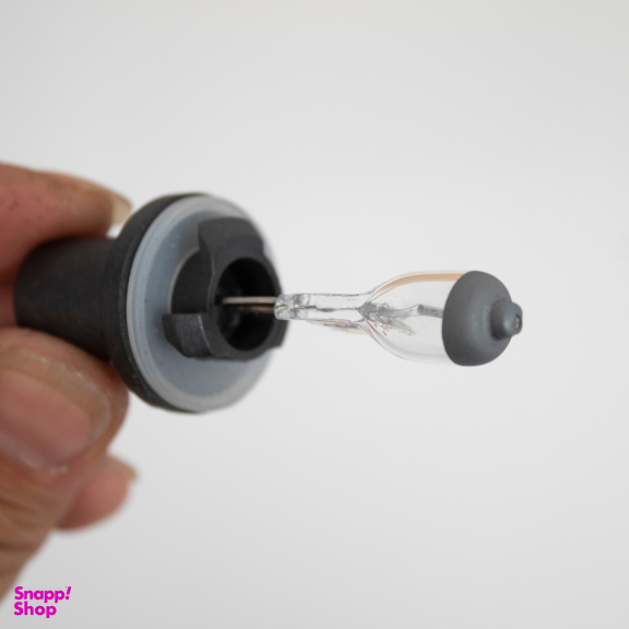 لامپ خودرو سام مدل 27W کد 880