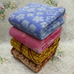 حوله حمام هنر طرح گلها سایز 75x135 سانتی‌متر