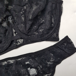 ست شورت و سوتین زنانه برتا مدل توری کد 1051M رنگ مشکی