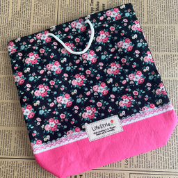 ساک هدیه پارچه ای طرح رزگاردن سایز 27×30 سانتی متر