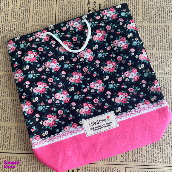 ساک هدیه پارچه ای طرح رزگاردن سایز 27×30 سانتی متر