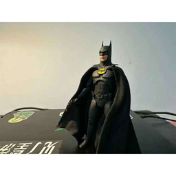 اکشن فیگور بندای مدل بتمن مایکل کیتون مدل The Batman Michael Keaton S.H.Figuarts