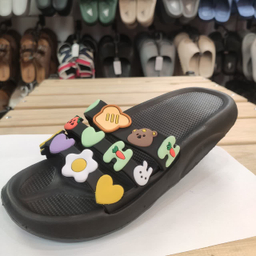 دمپایی دخترانه زیتون مدل کیوتی رنگ مشکی