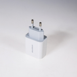 شارژر دیواری 18 وات کینگ استار مدل KW141C به همراه کابل USB-C