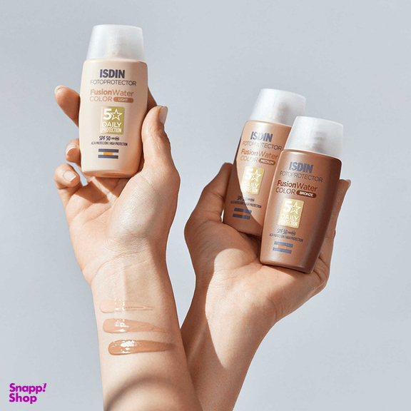 کرم ضد آفتاب رنگی ایزدین SPF 50 مدل فیوژن واتر مناسب برای انواع پوست حجم 50 میلی‌ لیتر