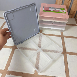 ظرف نگهدارنده لاولی پلاست مدل 4 خانه کد TIK1146