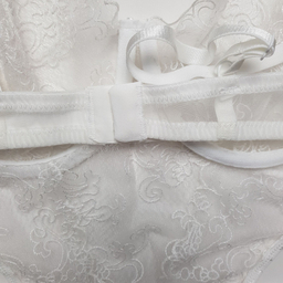 لباس خواب زنانه برتا مدل بادی توری