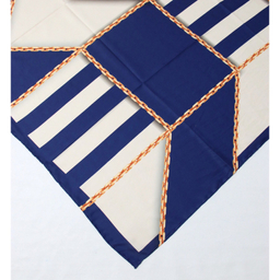 روسری زنانه آنالیا مدل ابریشم دست دوز طرح زنجیری کلاسیک کد ana-2821