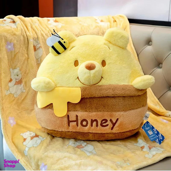 عروسک مدل خرس پو ارتفاع 48 سانتی متر به همراه پتو