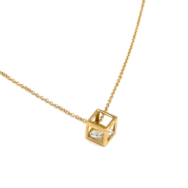 گردنبند طلا 18 عیار زنانه مدل مکعب نگین کد 160003