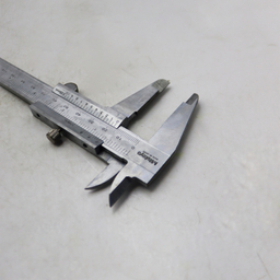 کولیس میتوتویو مدل YP-japan--0-200MM گستره 0-200 میلی متر