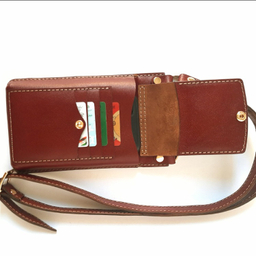 کیف کراس‌ بادی چرم دست دوز مدل آریلا