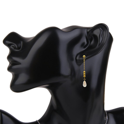 گوشواره زنانه مانچو مدل آویز سفید کد ef032