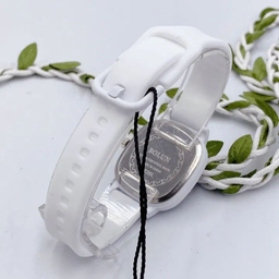 ساعت مچی عقربه ای زنانه بولون کد 1022