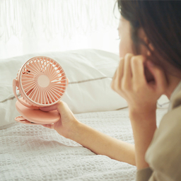 پنکه گیره ای ای آی سو لاو مدل F3 ظرفیت 2000 میلی آمپر ساعت