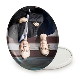 آینه جیبی خندالو طرح سریال House Of Cards مدل تاشو کد 28154