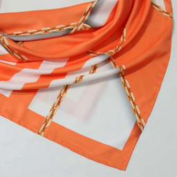 روسری زنانه آنالیا مدل ابریشم دست دوز طرح زنجیری کلاسیک کد ana-2821