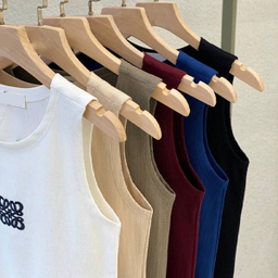 تاپ زنانه مدل گلدوزی کد 64 رنگ شیری